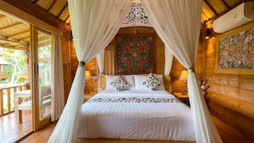 Deluxe Cabin, Balcony, Garden View | 1 bedroom, free WiFi, bed sheets