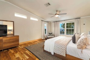 4 chambres, fer et planche à repasser, Wi-Fi, draps fournis