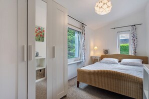 1 bedroom, free WiFi - Apartment 'Landhaus Peenemünde - Garten' with Private Garden and Wi-Fi (Peenemünde)