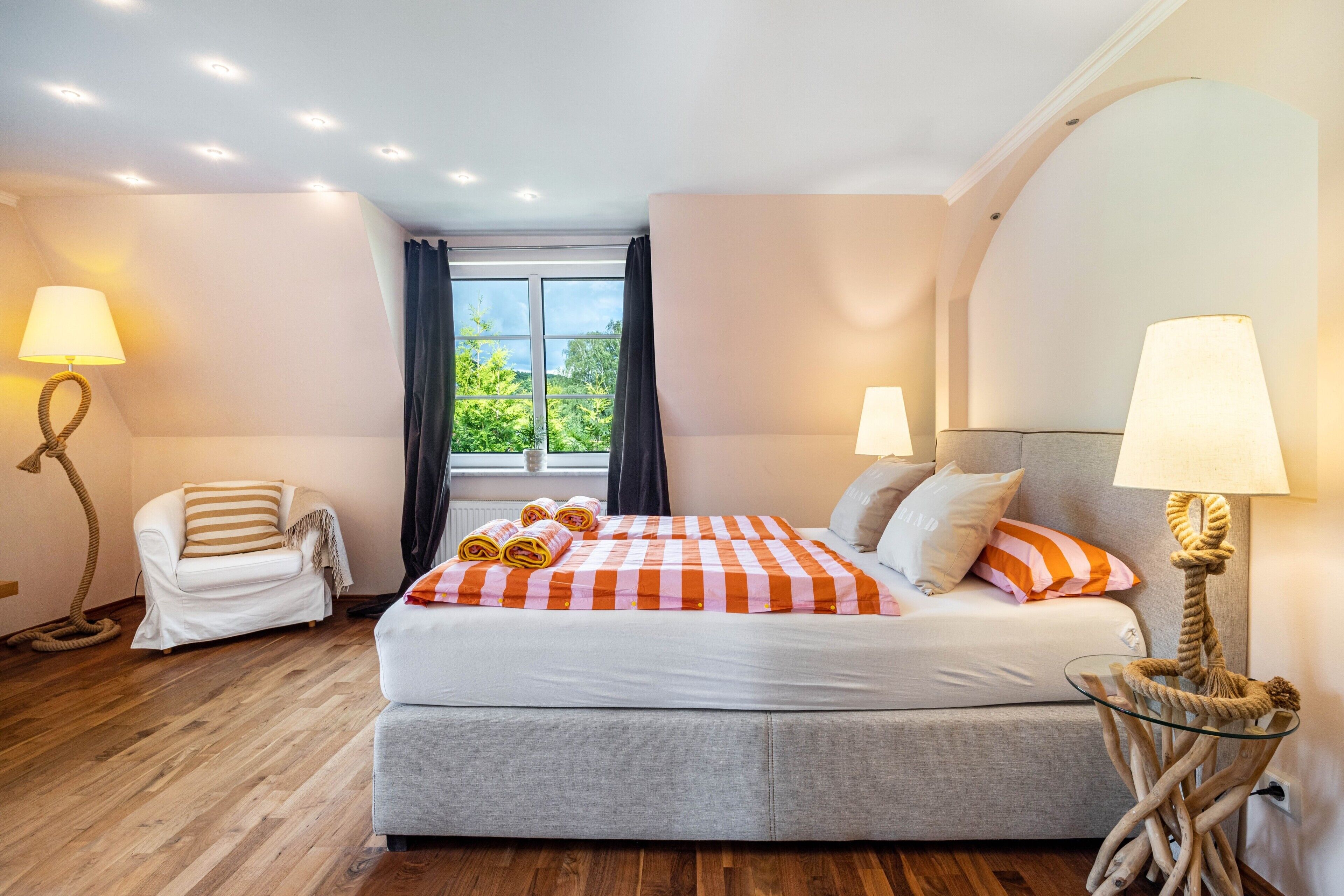 4 Schlafzimmer, Bügeleisen/Bügelbrett, kostenloses WLAN, Bettwäsche