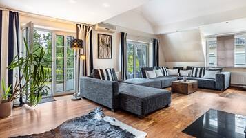 TV, fireplace, video games, ping pong