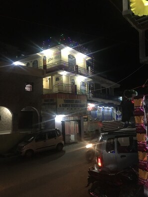 Front of property - evening/night - Goroomgo Hotel Nain Karan Uttarkashi (Bhatwari)