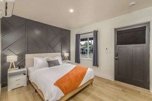 1 bedroom, desk, free WiFi, bed sheets