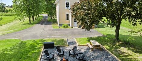 屋外ダイニングエリア