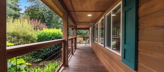 Dog Friendly Acreage in Issaquah's Mirrormont Neighborhood with Hiking Access