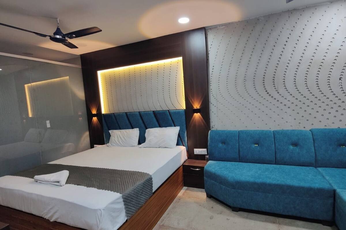 Deluxe Double Room, City View