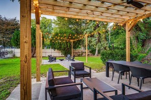 屋外ダイニングエリア