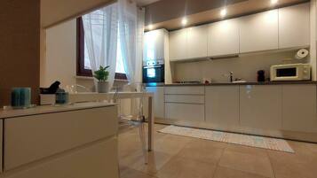 Microwave, oven, stovetop, dishwasher