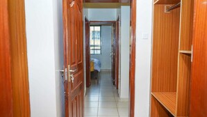 Sistema de insonorización, wifi gratis y decoración personalizada