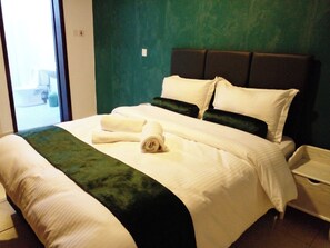 Family Apartment | Individually decorated, individually furnished, soundproofing, free WiFi - Greatwall Gardens Athiriver (Athi River)