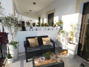 Comfort-Apartment, Poolblick | Lanai (Veranda)
