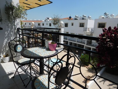 Paramount Gardens Resorts C202