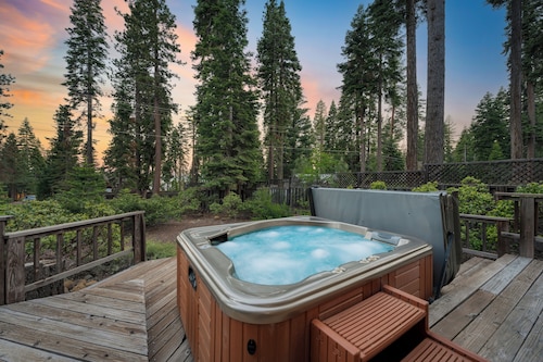 Wildwood by AvantStay | Hot Tub, 5mins to Lake