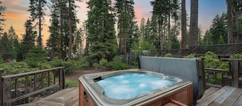Wildwood by AvantStay | Hot Tub, 5mins to Lake