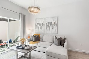 Smart TV - Parkside Serenity by AvantStay | Private Pool! (Davenport)