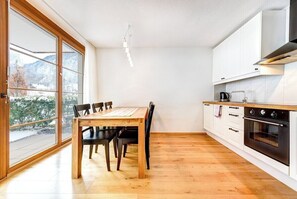 Frigorífic, forn, placa de cuina i rentaplats