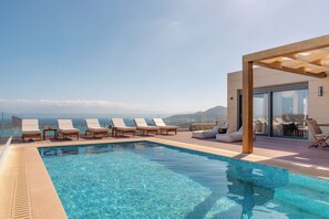 A heated pool - Enjoy Spinalonga Views at 4BR Villa Close to Beach (Agios Nikolaos)