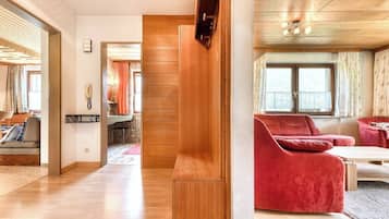 Televisión, futbolito y tenis de mesa