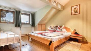 2 slaapkamers, een strijkplank/strijkijzer