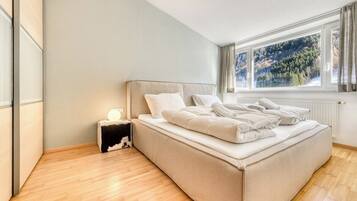 2 bedrooms