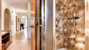 Dusche, Haartrockner