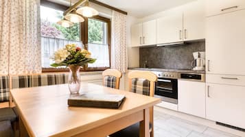 Kühlschrank, Ofen, Herdplatte, Geschirrspüler