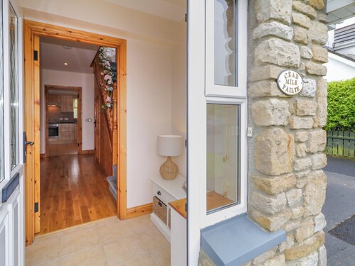 46 DUNALINN, pet friendly, with open fire in Culdaff, County Donegal