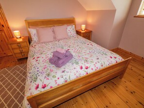 4 bedrooms, internet - 46 DUNALINN, pet friendly, with open fire in Culdaff, County Donegal (Culdaff)