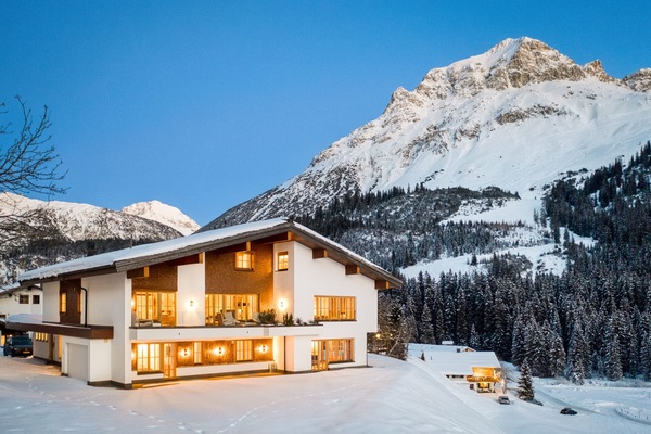 Außenansicht vom Chalet Lilly - Family & Friends in Lech am Arlberg.