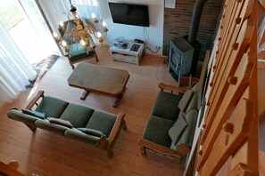 Tv och eldstad