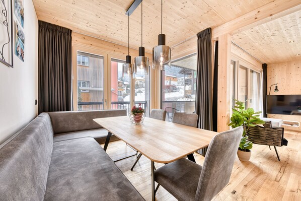 Dining - Ferienwohnung Family + zentral (Brand)