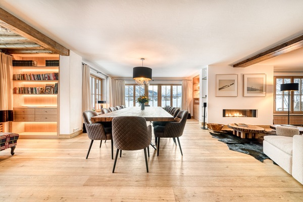 Wohn-/Essbereich im Chalet Lilly - Luxury in Lech am Arlberg.