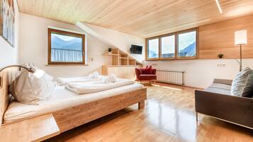 2 Schlafzimmer, Zimmersafe, Bügeleisen/Bügelbrett