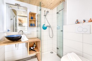 Douche, séchoir à cheveux