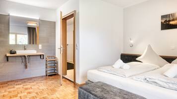 3 dormitorios, escritorio, tabla de planchar con plancha y wifi gratis