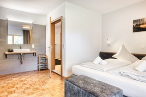 3 chambres, bureau, fer et planche à repasser, Wi-Fi gratuit