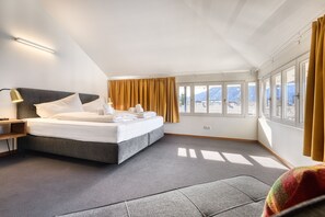 3 bedrooms, iron/ironing board