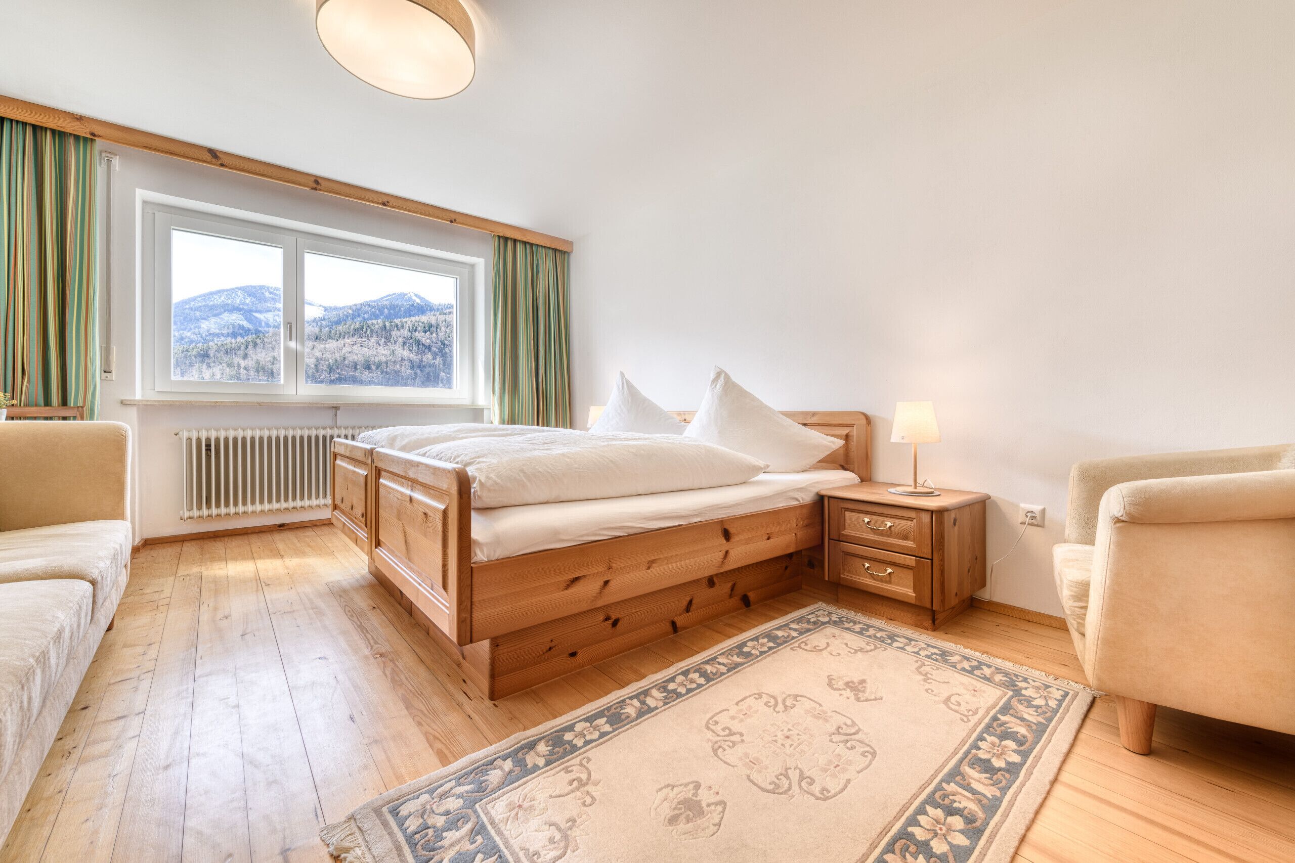 4 soverom og strykejern/-brett