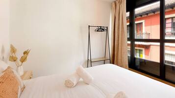 Iron/ironing board, free WiFi, bed sheets