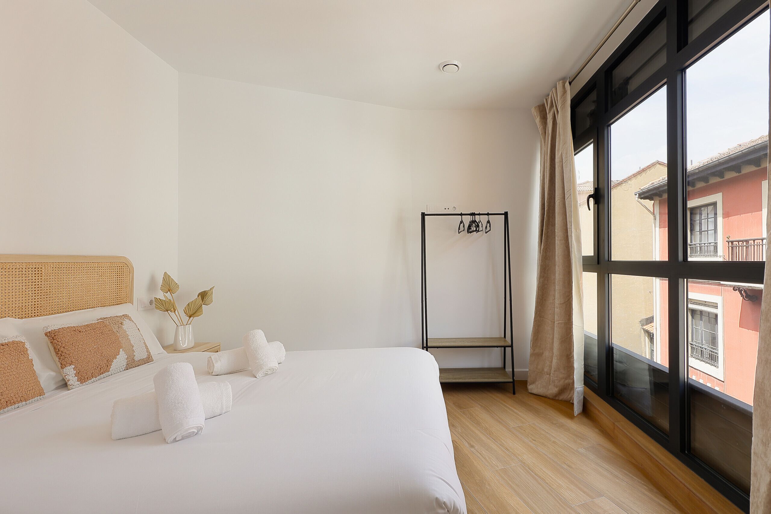 Iron/ironing board, WiFi (free), bed sheets