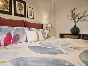 2 dormitorios, tabla de planchar con plancha, wifi gratis y ropa de cama