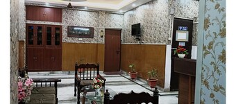 WoodStock Homestay By GRB