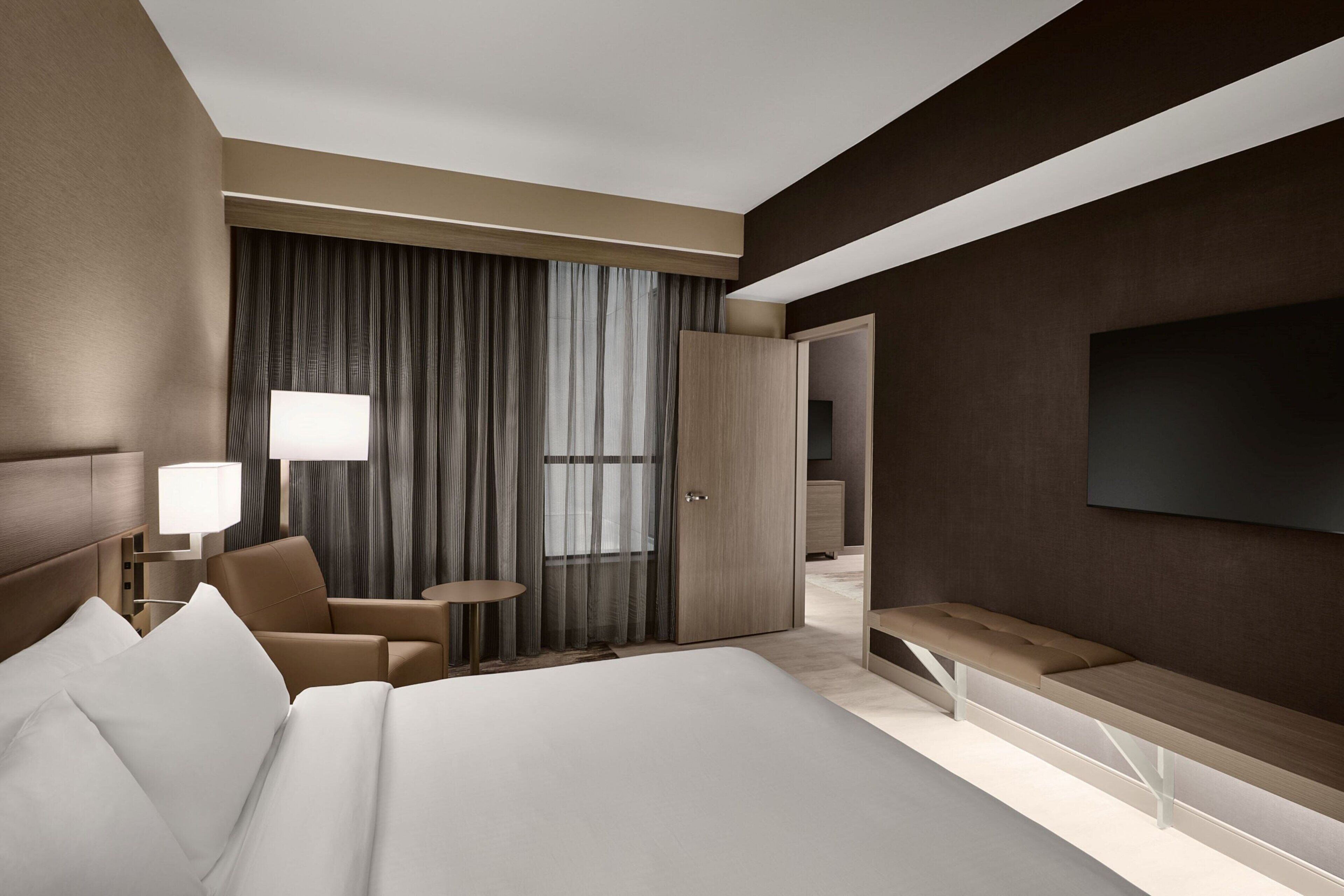 書桌、遮光布/窗簾、熨斗/熨衣板、免費無線上網