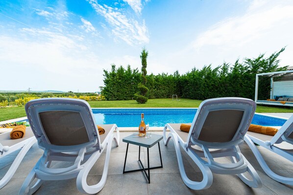 UppvÀrmd pool