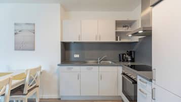 Kühlschrank, Ofen, Herdplatte, Geschirrspüler