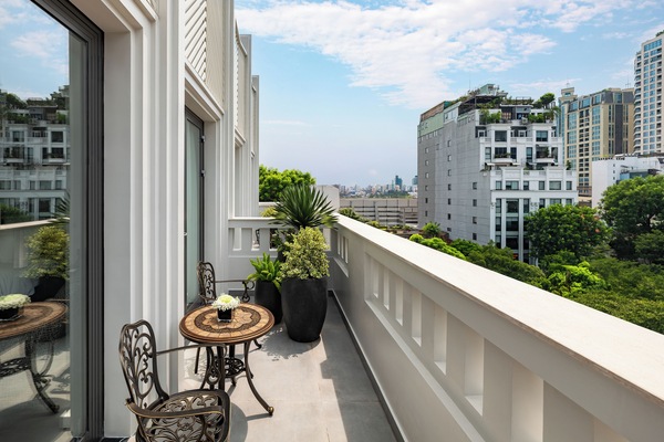 Executive Room, City View | Balcony view