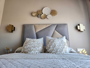 3 chambres, fer et planche à repasser, lit parapluie, Wi-Fi gratuit