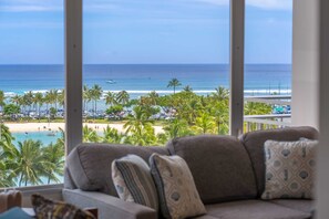 Interior - @ Marbella Lane - Cozy 2BR w/ Amazing Ocean Views (Honolulu)
