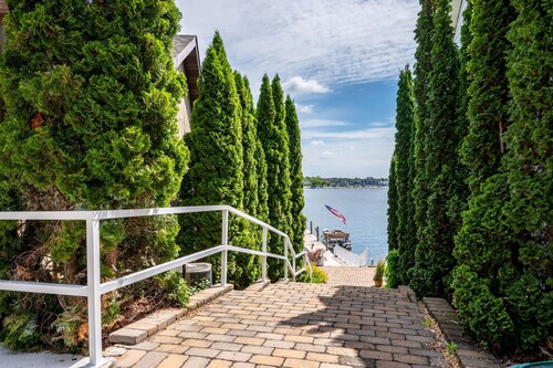 Cozy Studio on the Sturgeon Bay Canal