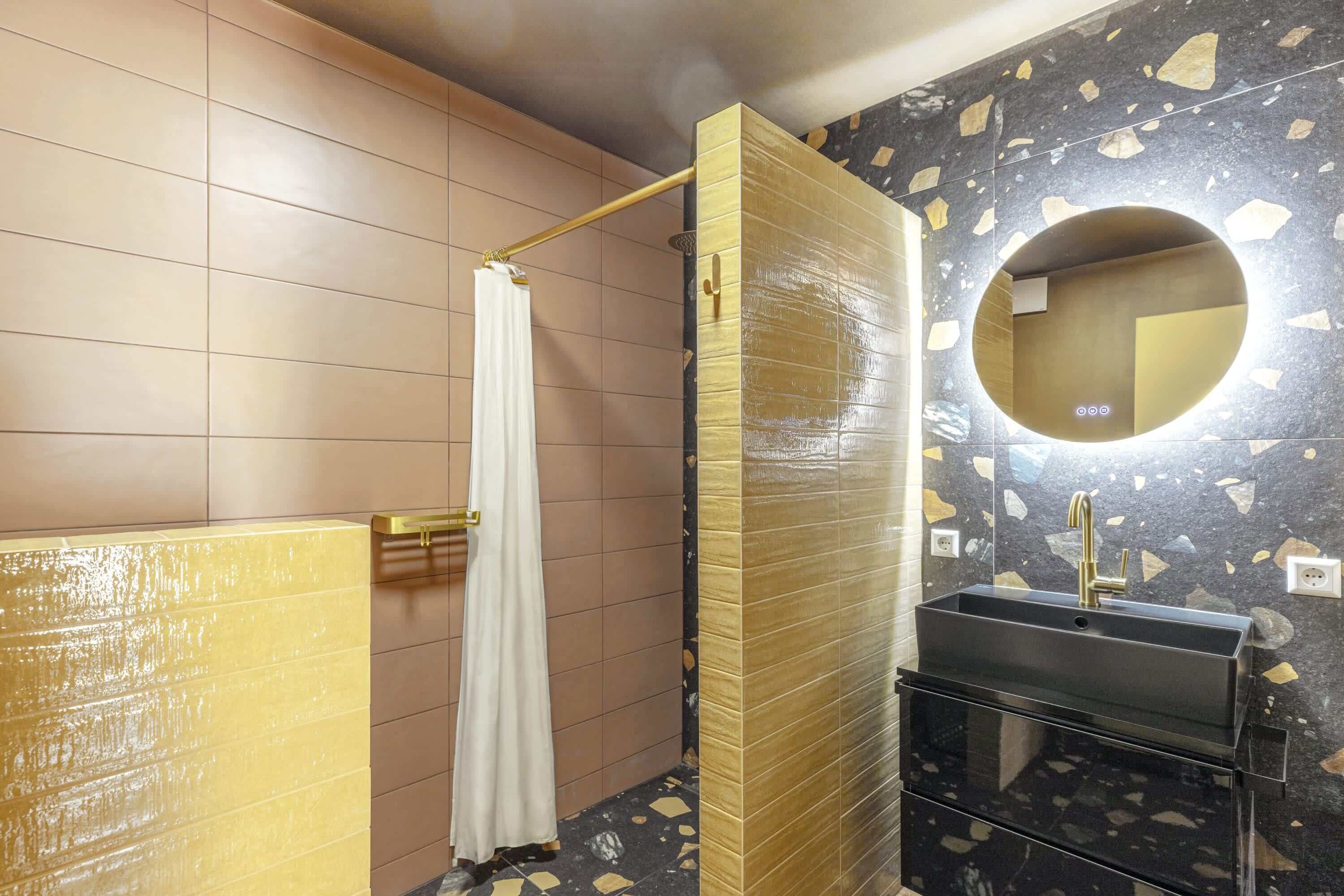 Doccia, asciugacapelli, asciugamani